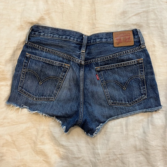 Levi’s 501 shorts - Picture 2 of 3
